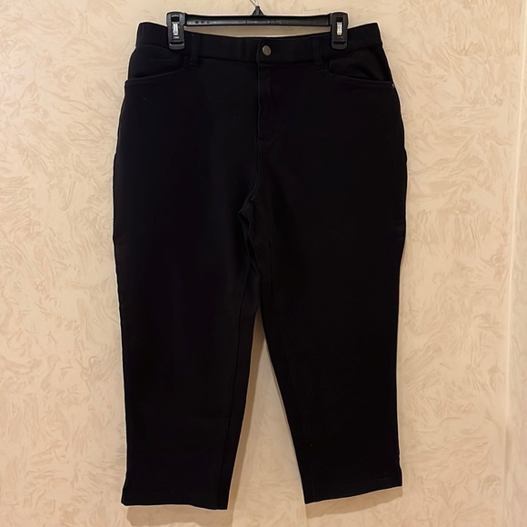 D & Co Black Super Soft & Stretchy Black Cropped Jeans Size 14 - Picture 1 of 5